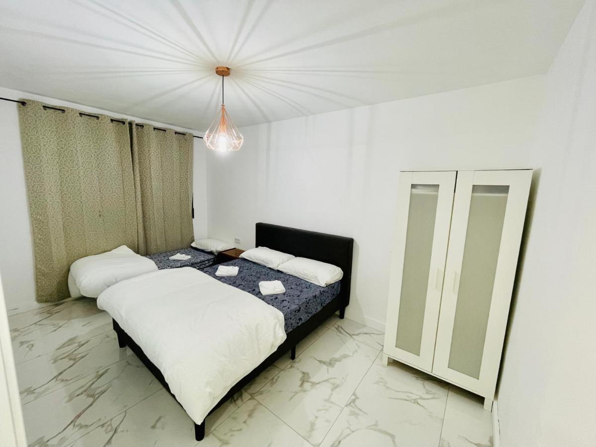Queen Apartments Santa Coloma de Gramanet Exteriér fotografie